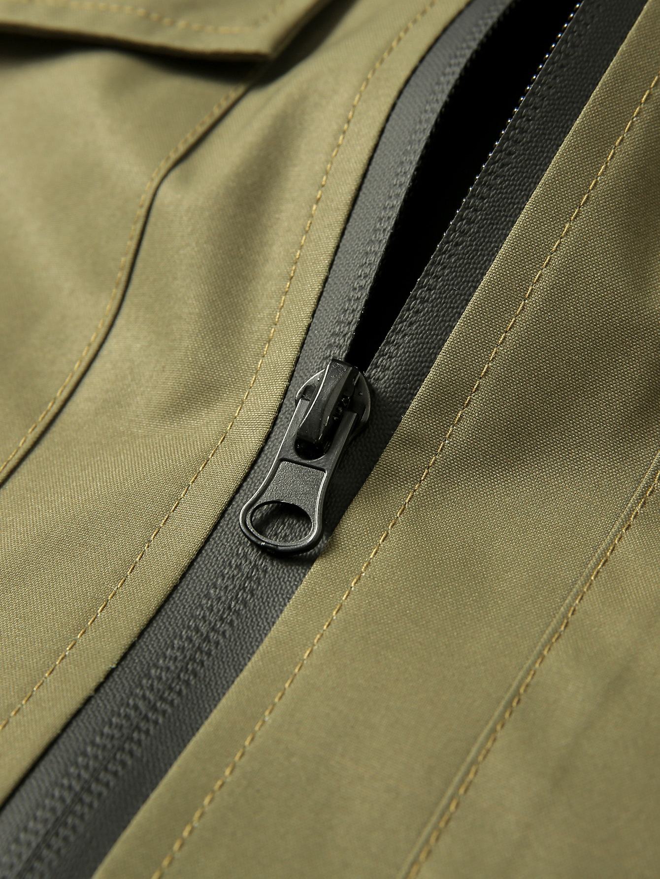 Men’s American Style Thin Windproof Casual Outdoor Jacket