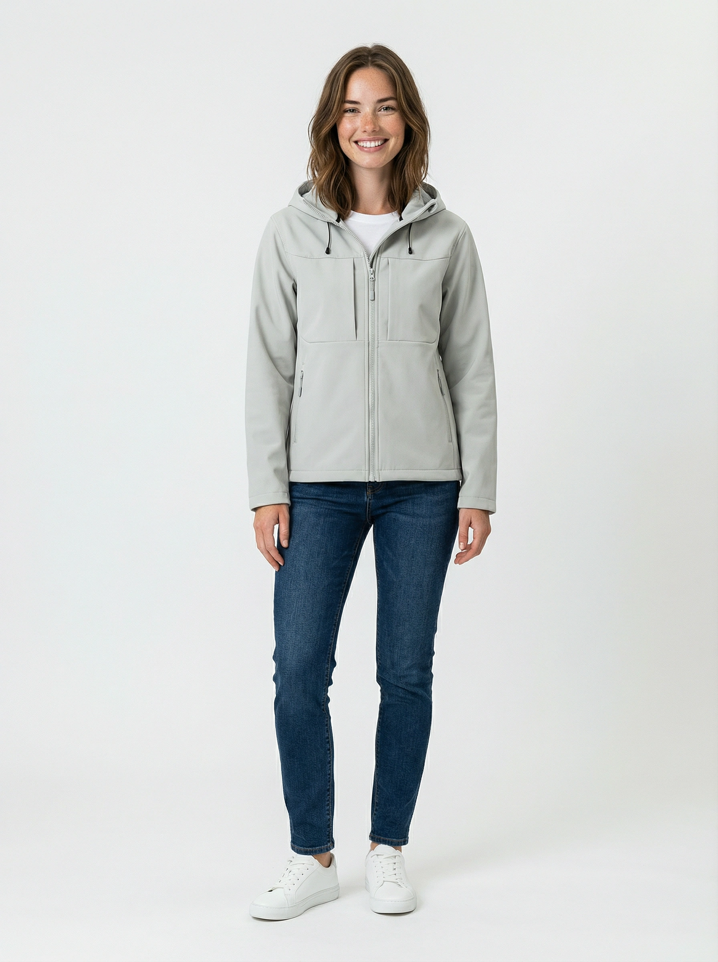 Woman wearing a light gray jacket